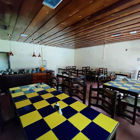 Hotel Samrat Джабалпур Екстериор снимка