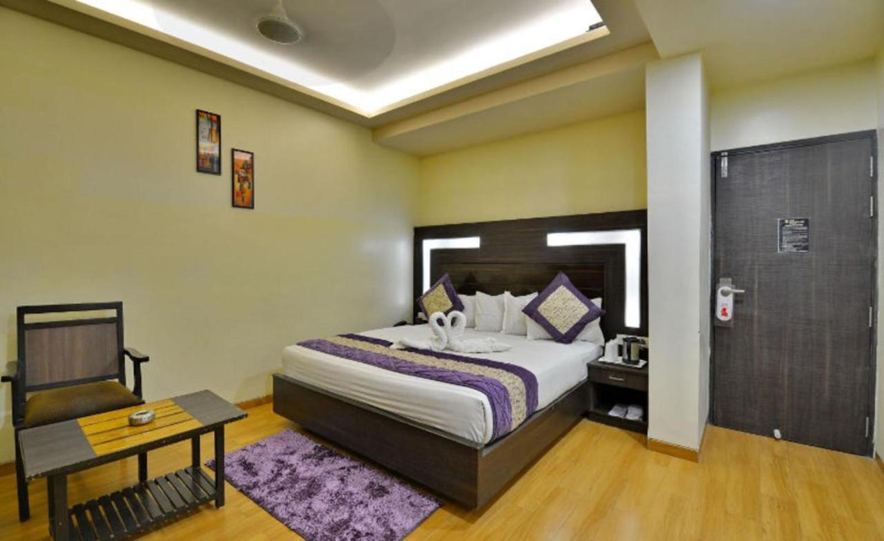 Hotel Samrat Джабалпур Екстериор снимка