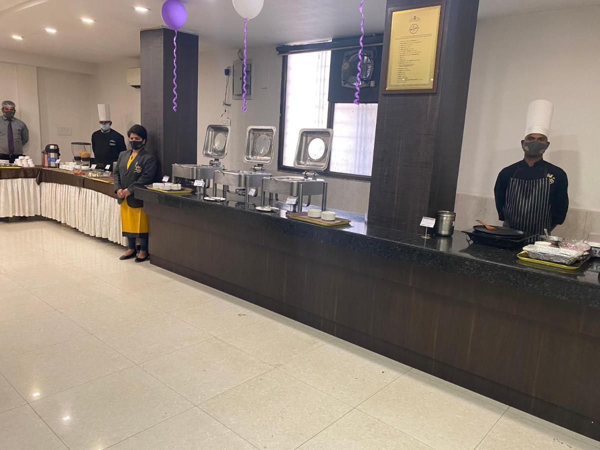 Hotel Samrat Джабалпур Екстериор снимка