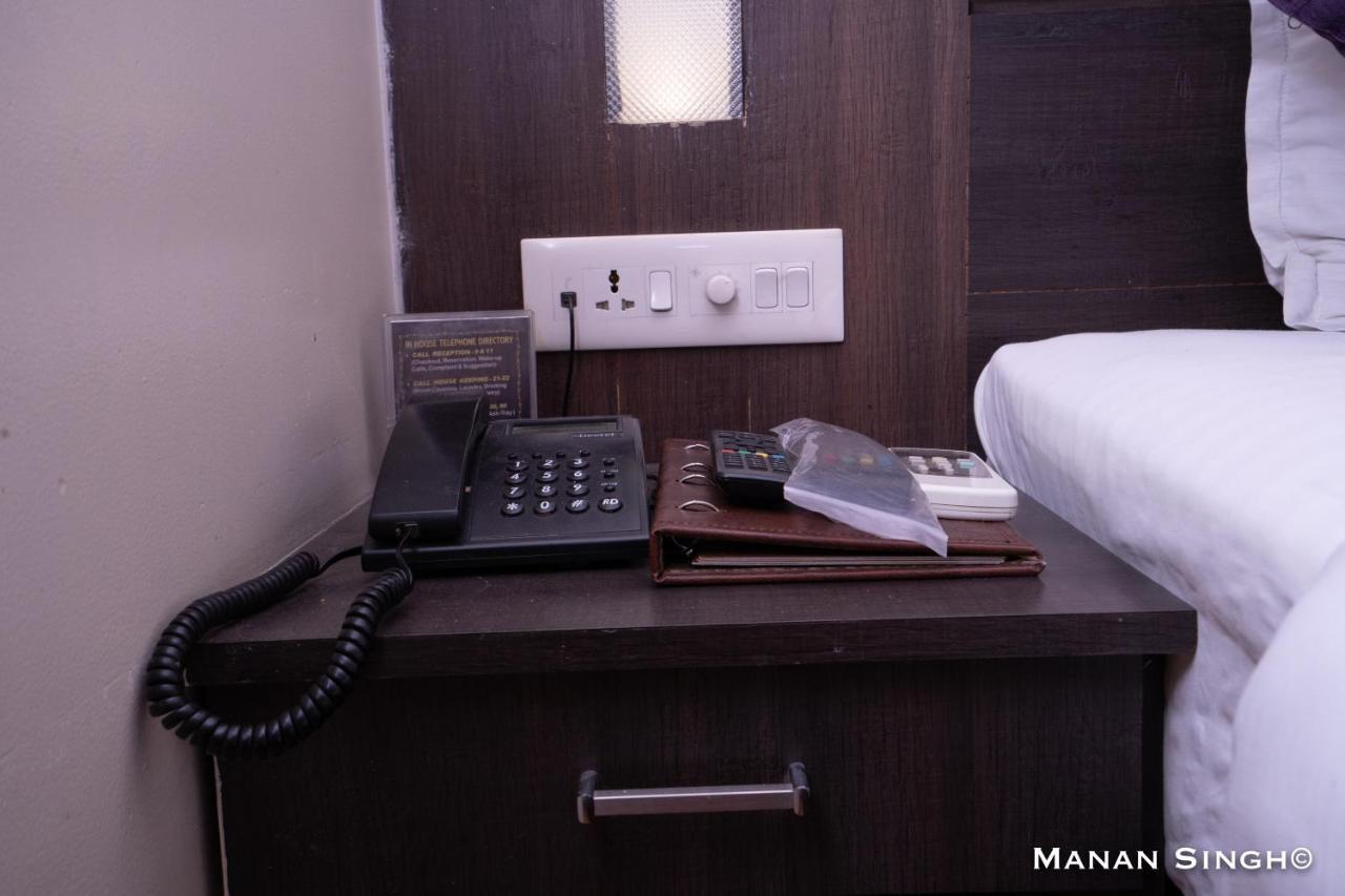 Hotel Samrat Джабалпур Екстериор снимка